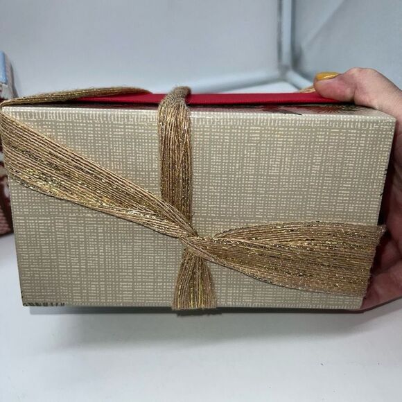 Set of Two Decorative Gift Boxes. - Picture 5 of 14